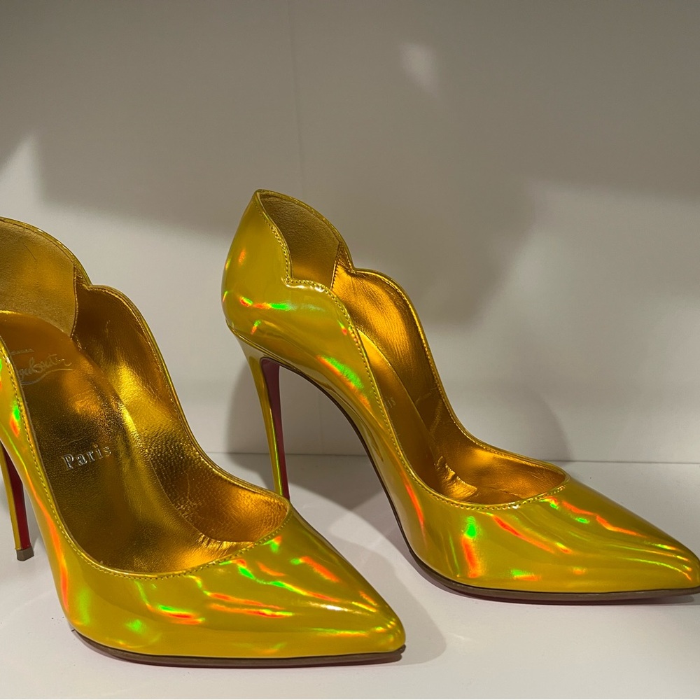 Christian Louboutin Gold Metallic Heels Sz 36